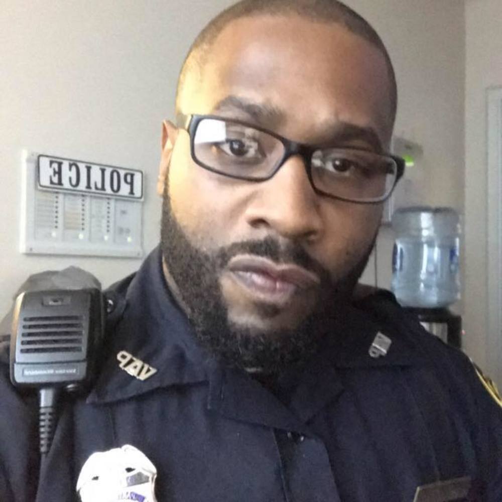 Meet your Posher, Tavon